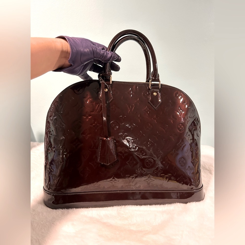 💜💜LOUIS VUITTON💜💜Amarante Vernis Alma GM excellent condition
